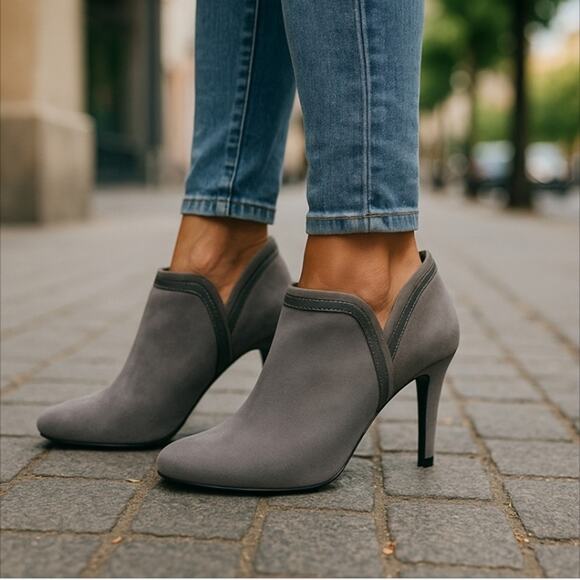 Dexflex Comfort Gray Heel Ankle Booties Size 7 - Picture 2 of 11